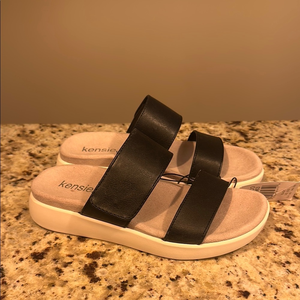Kensie Black Strap Sandals - Size 6.5